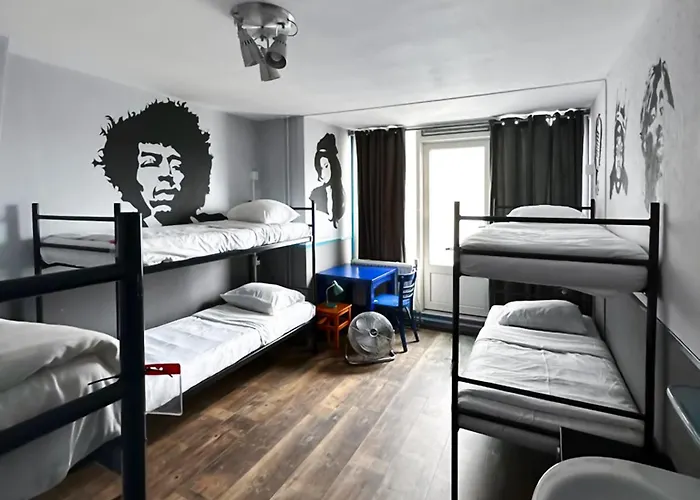 The Flying Pig Beach Hostel